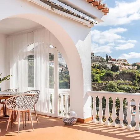Elegant Retreat With Stunning Sea Views Almunecar