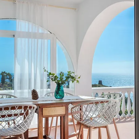 Elegant Retreat With Stunning Sea Views
