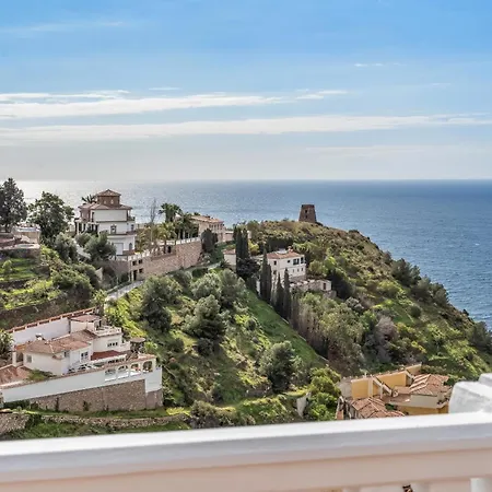 Elegant Retreat With Stunning Sea Views Villa