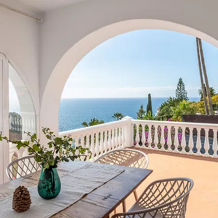 Elegant Retreat With Stunning Sea Views Villa